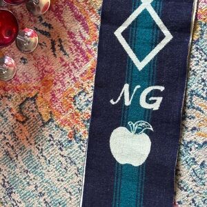 Natural grocers 80% Lana wool - Blue and Teal Scarf with White Apple Design
